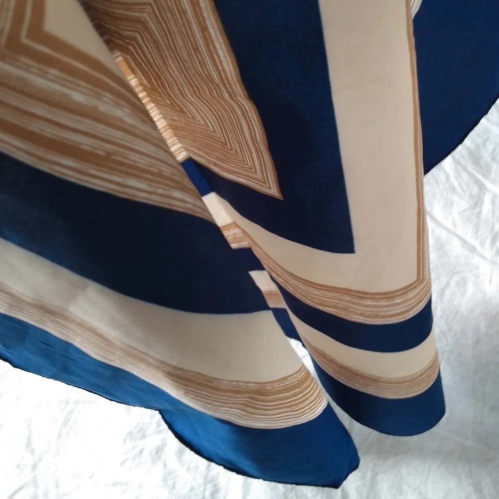 🔵 Border Scarf - Picture 3 of 7
